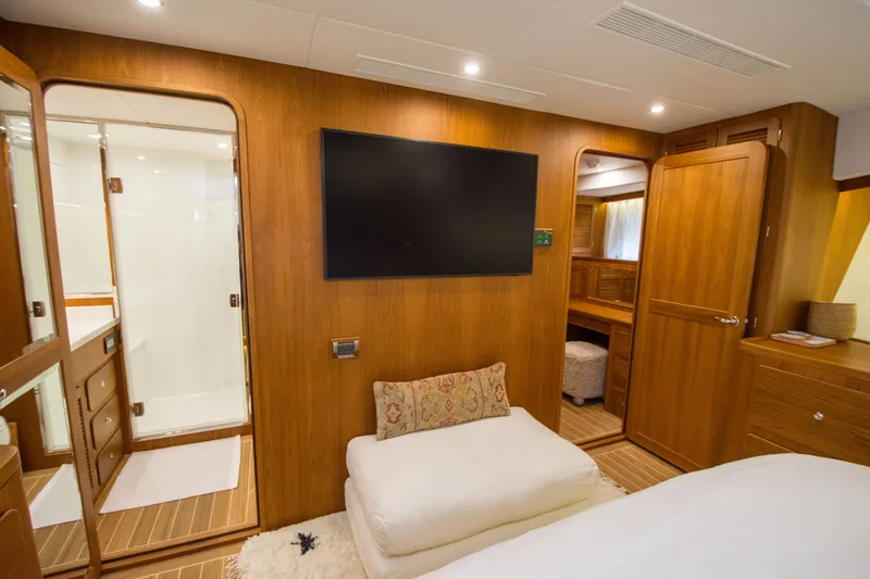 Slide: The Image of Fleming 85 – Open Flybridge 2024 - 39