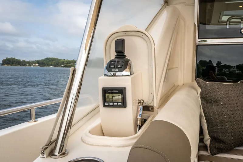 Slide: The Image of Riviera 6000 Sport Yacht 2017 - 65