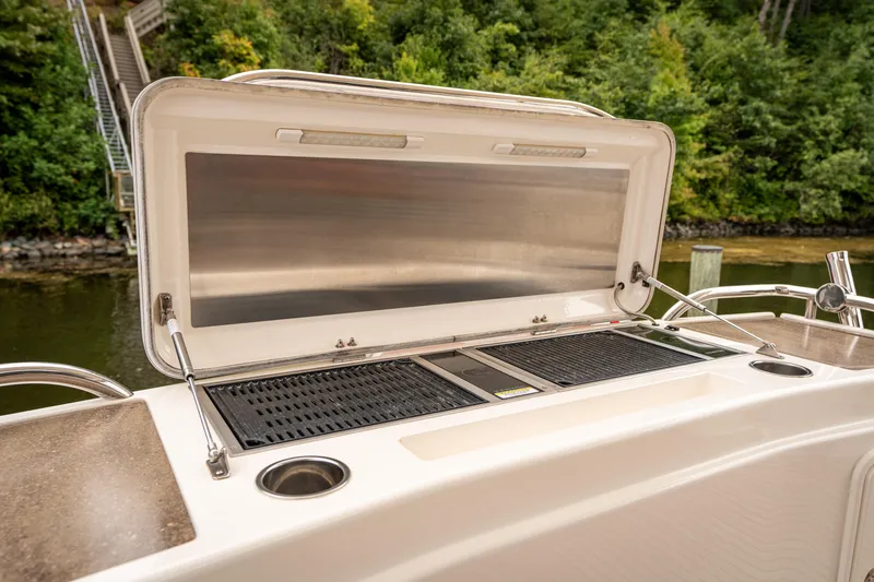 Slide: The Image of Riviera 6000 Sport Yacht 2017 - 73