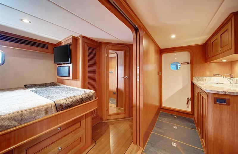 Slide: The Image of Luxurious cabin interior of 2020 Outer Reef Yachts 720 Deluxbridge Motoryacht. - 27
