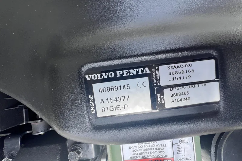 Slide: The Image of Volvo Penta engine label on 2011 Hunt Yachts Harrier 25. - 20