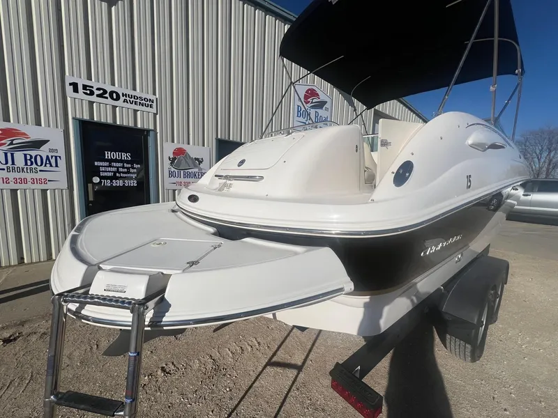 Slide: The Image of 2002 Chaparral Sunesta 243 boat with canopy at Boji Boat Brokers. - 37