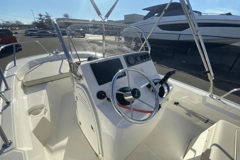 Slide: The Image of Boston Whaler 150 Montauk 2021 - 4