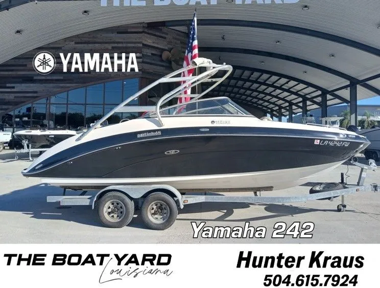 The Image of Yamaha 242 2010 - 1