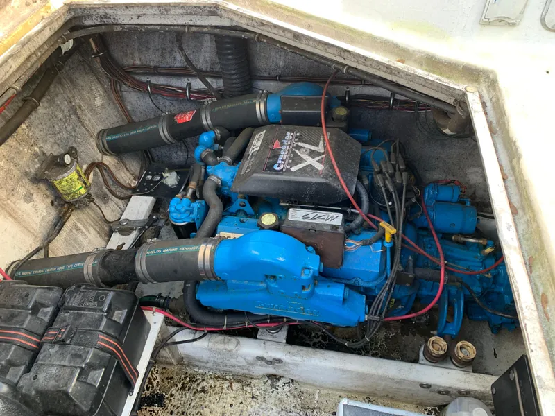 Slide: The Image of Engine compartment of a 1996 Harbor Master 460 WIDEBODY boat. - 25