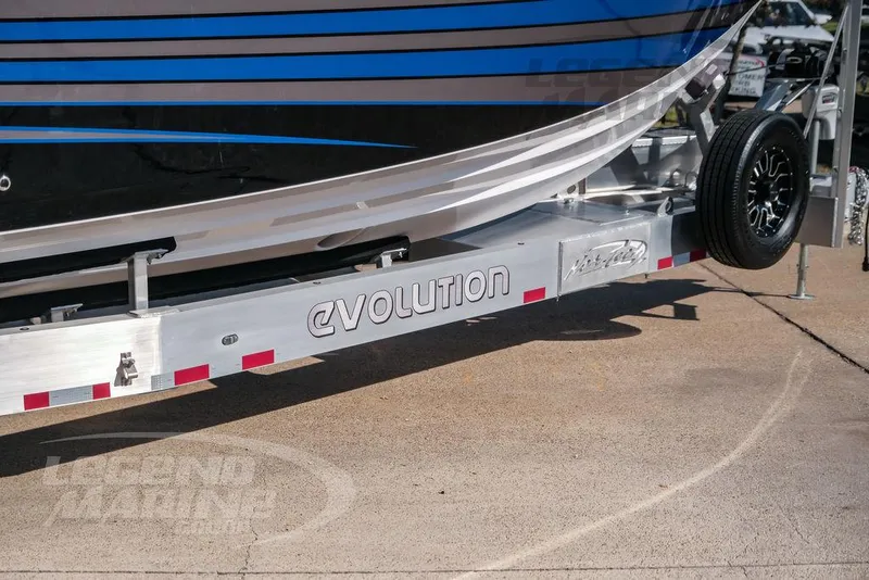 Slide: The Image of Nor-Tech 340 Sport 2025 - 57