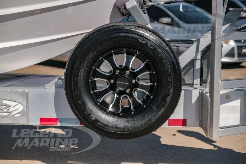 Slide: The Image of Nor-Tech 340 Sport 2025 - 66