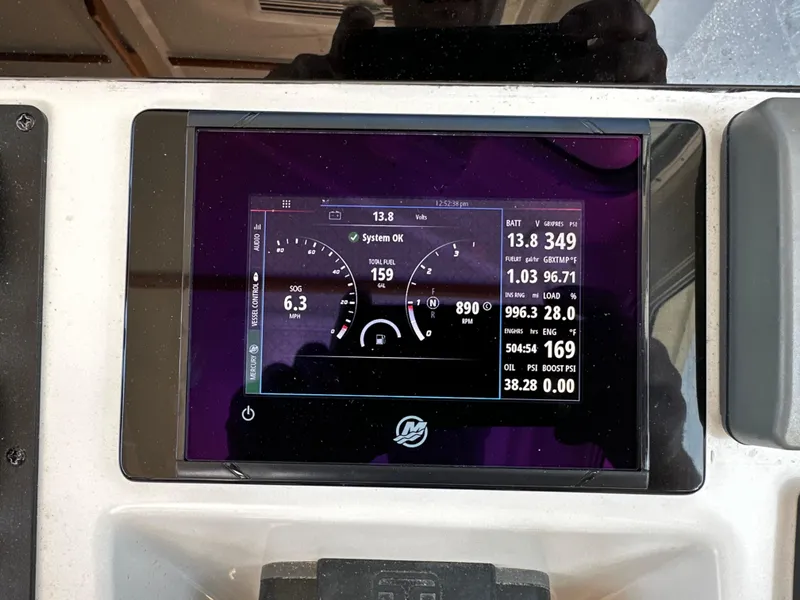 Slide: The Image of Smartcrate Engine Hours - 10