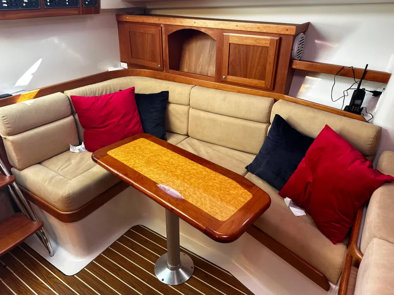 Slide: The Image of Port Cabin Dinette - 15