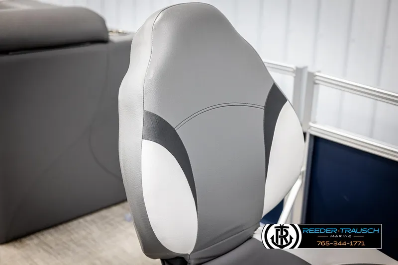 Slide: The Image of 2024 Avalon VEN QF boat seat, gray and white design, Reeder Trausch Marine logo. - 39