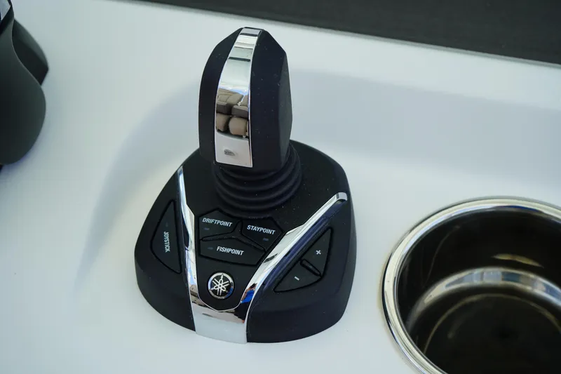 Slide: The Image of Edgewater 340CC 2025 - 62