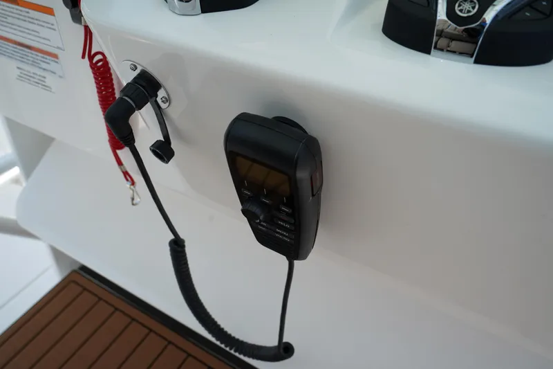 Slide: The Image of Edgewater 340CC 2025 - 67