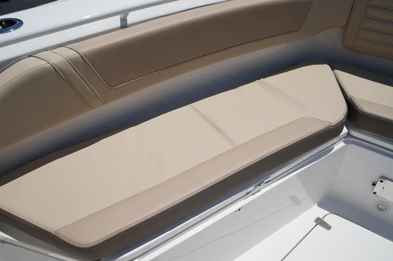 Slide: The Image of Edgewater 340CC 2025 - 84