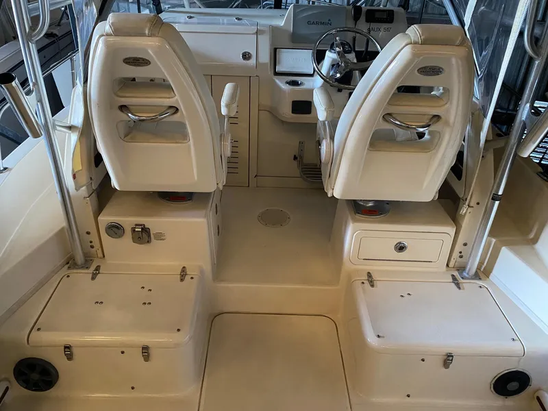 Slide: The Image of Grady-White Gulfstream 232 2019 - 12