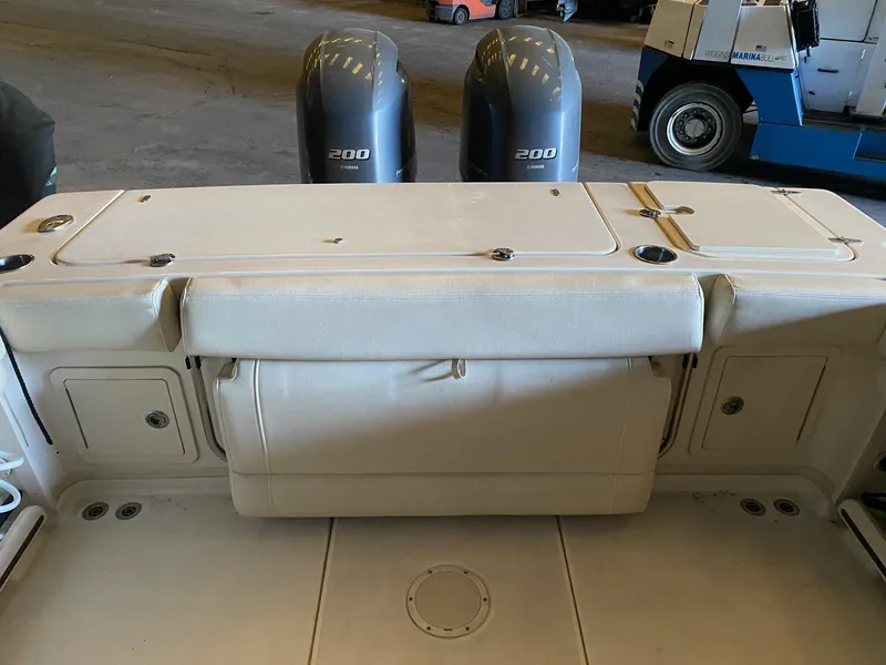 Slide: The Image of Grady-White Gulfstream 232 2019 - 24