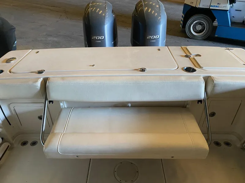 Slide: The Image of Grady-White Gulfstream 232 2019 - 25