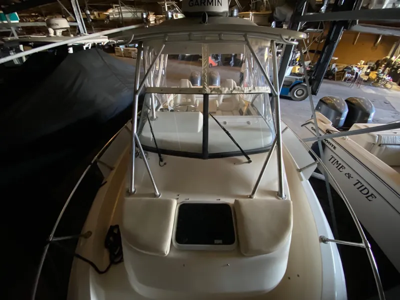 Slide: The Image of Grady-White Gulfstream 232 2019 - 28