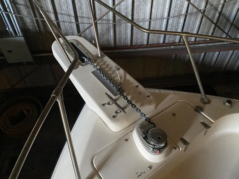 Slide: The Image of Grady-White Gulfstream 232 2019 - 31