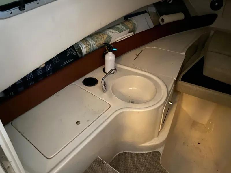 Slide: The Image of Grady-White Gulfstream 232 2019 - 33