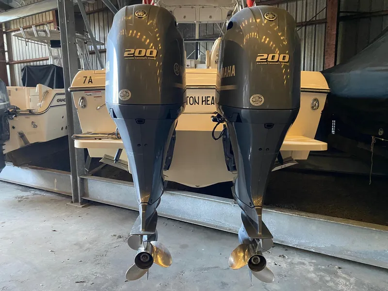 Slide: The Image of Grady-White Gulfstream 232 2019 - 7