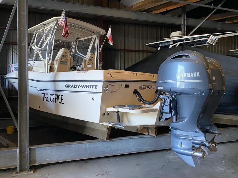 Slide: The Image of Grady-White Gulfstream 232 2019 - 9