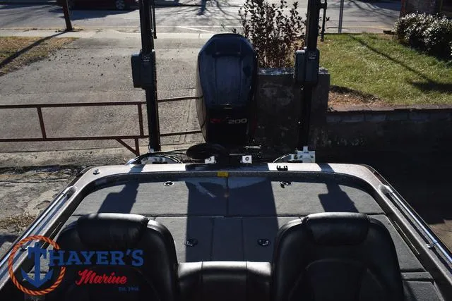 Slide: The Image of 1997 Skeeter ZX202C boat with Yamaha VMAX 200 engine at Thayer's Marine. - 26