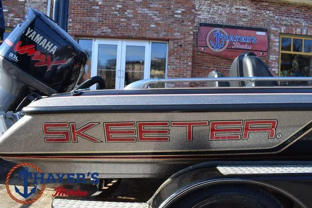 Slide: The Image of 1997 Skeeter ZX202C boat with Yamaha engine at Thayer's Marine. - 4