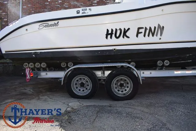 Slide: The Image of Seaswirl 2301 Walkaround 2004 - 4