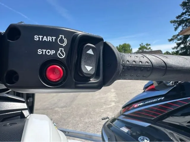 Slide: The Image of Yamaha VX Cruiser 2025 - 8