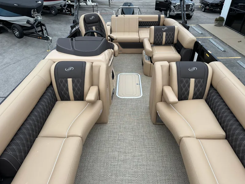 Slide: The Image of Barletta L25U 2025 - 24