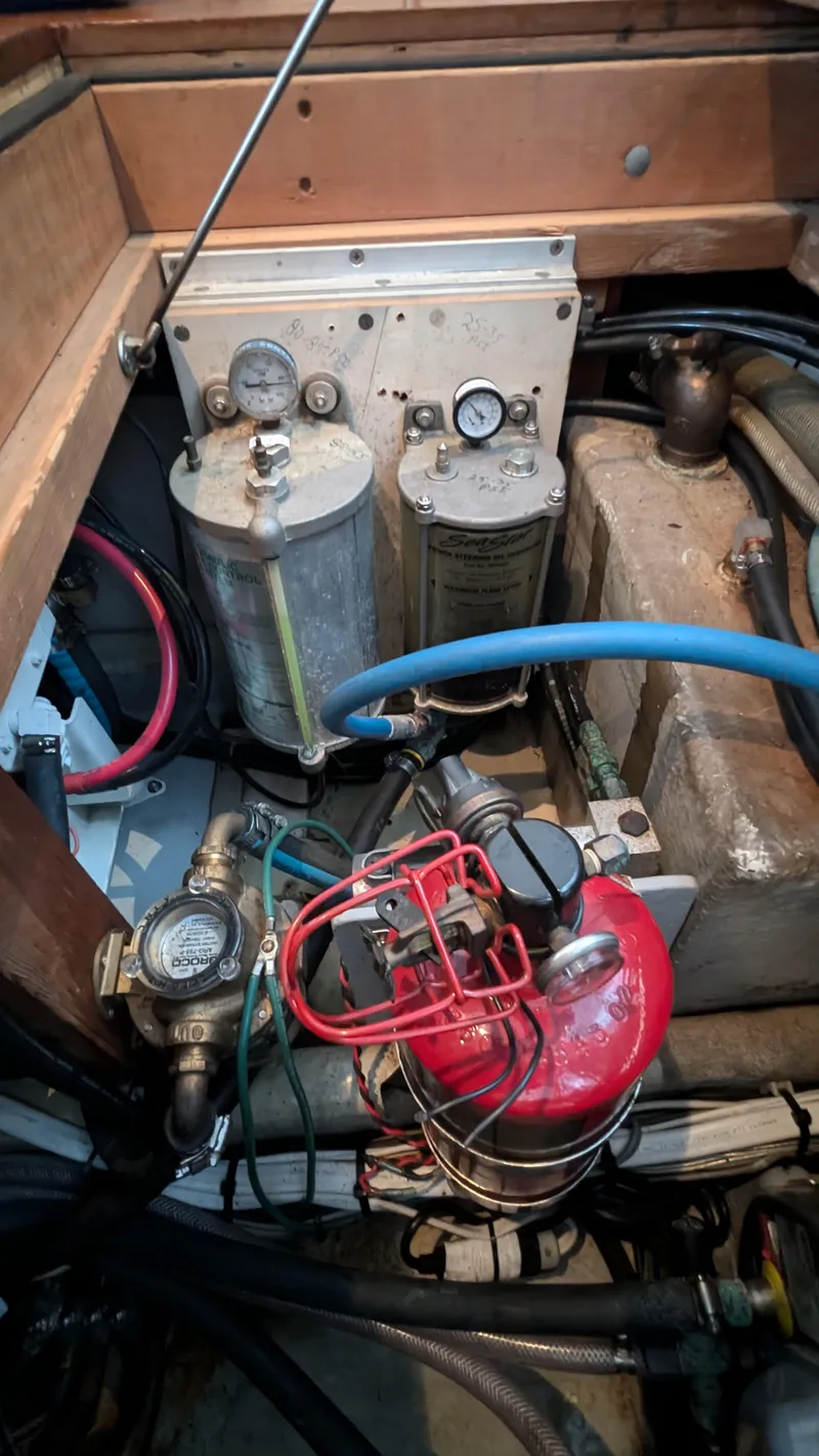 Slide: The Image of Stanley Downeast Lobster Boat Lobster Yacht Fly Bridge Cruiser 1990 - 58