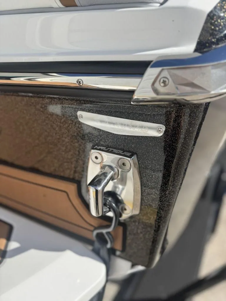 Slide: The Image of Nautique Super Air Nautique GS22 2025 - 2