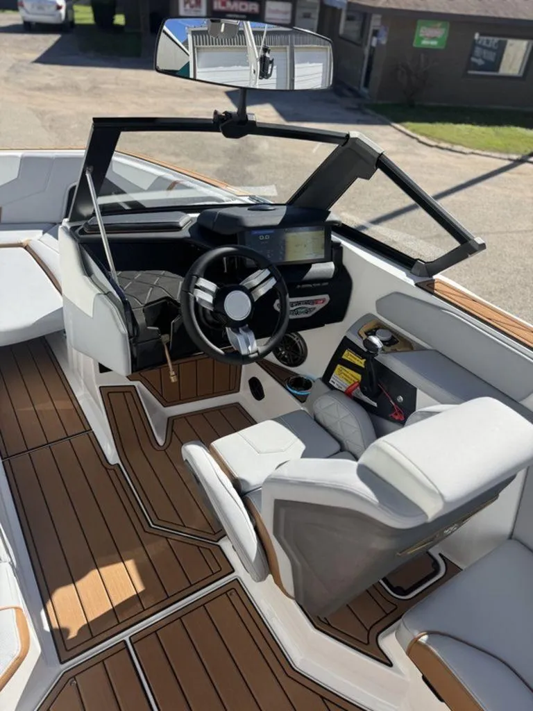 Slide: The Image of Nautique Super Air Nautique GS22 2025 - 22