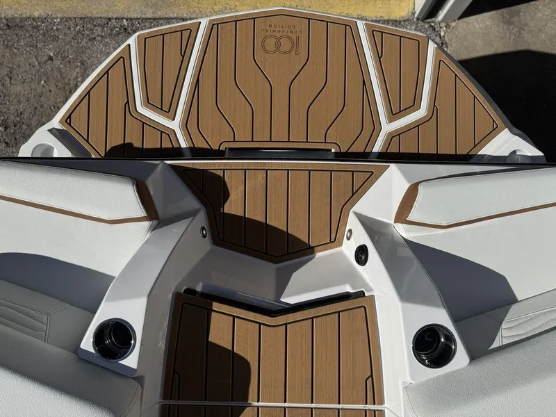 Slide: The Image of Nautique Super Air Nautique G25 2025 - 11