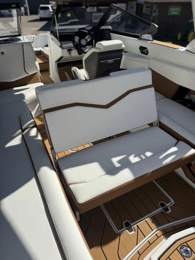 Slide: The Image of Nautique Super Air Nautique G25 2025 - 19