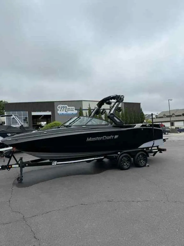 Slide: The Image of MasterCraft XT23 2025 - 2