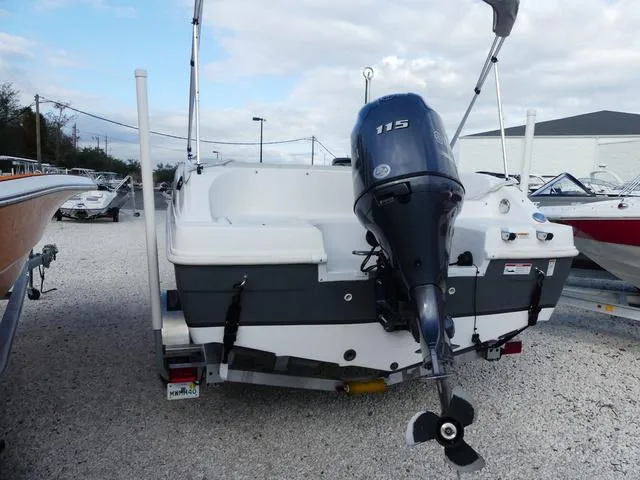 Slide: The Image of Hurricane SunDeck Sport 188 OB 2022 - 6