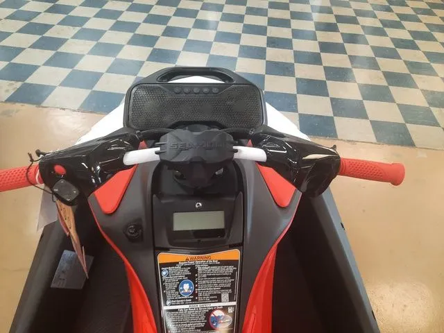 Slide: The Image of Sea-Doo Spark Trixx for 1 2025 - 3