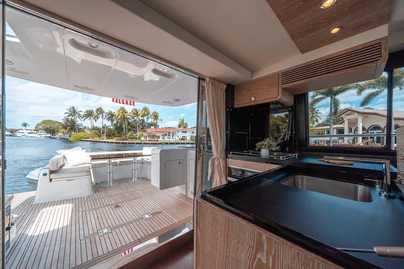 Slide: The Image of Azimut Magellano 53 2018 - 61