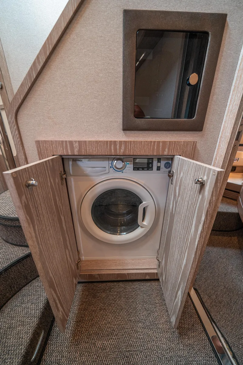 Slide: The Image of Azimut Magellano 53 2018 - 67