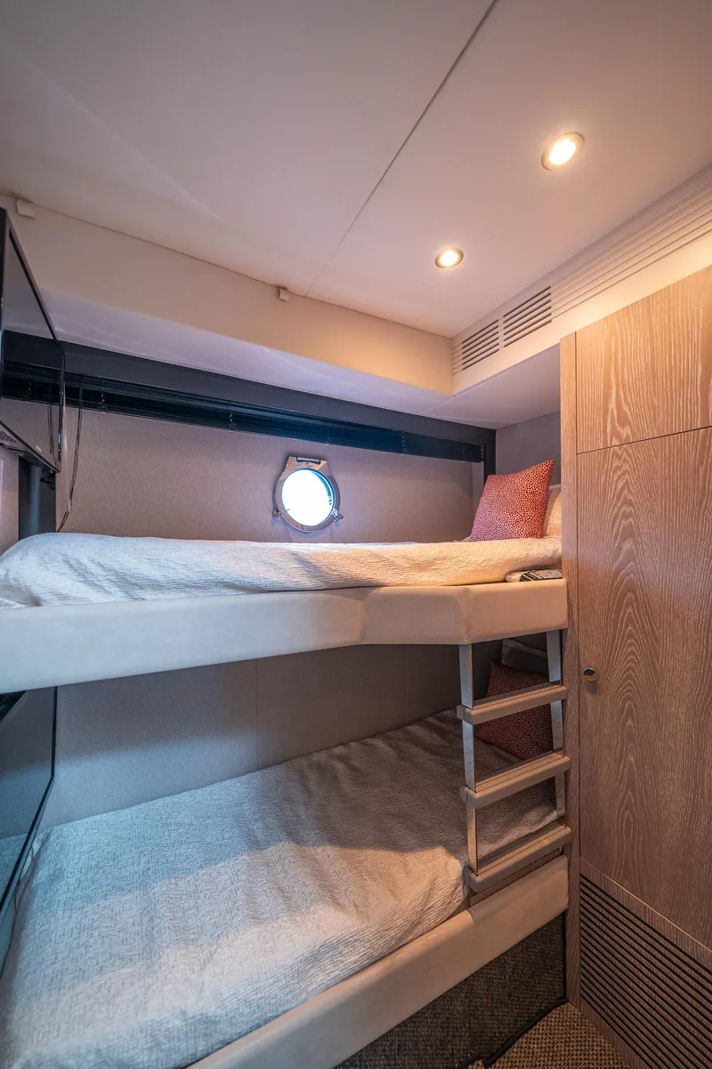 Slide: The Image of Azimut Magellano 53 2018 - 78