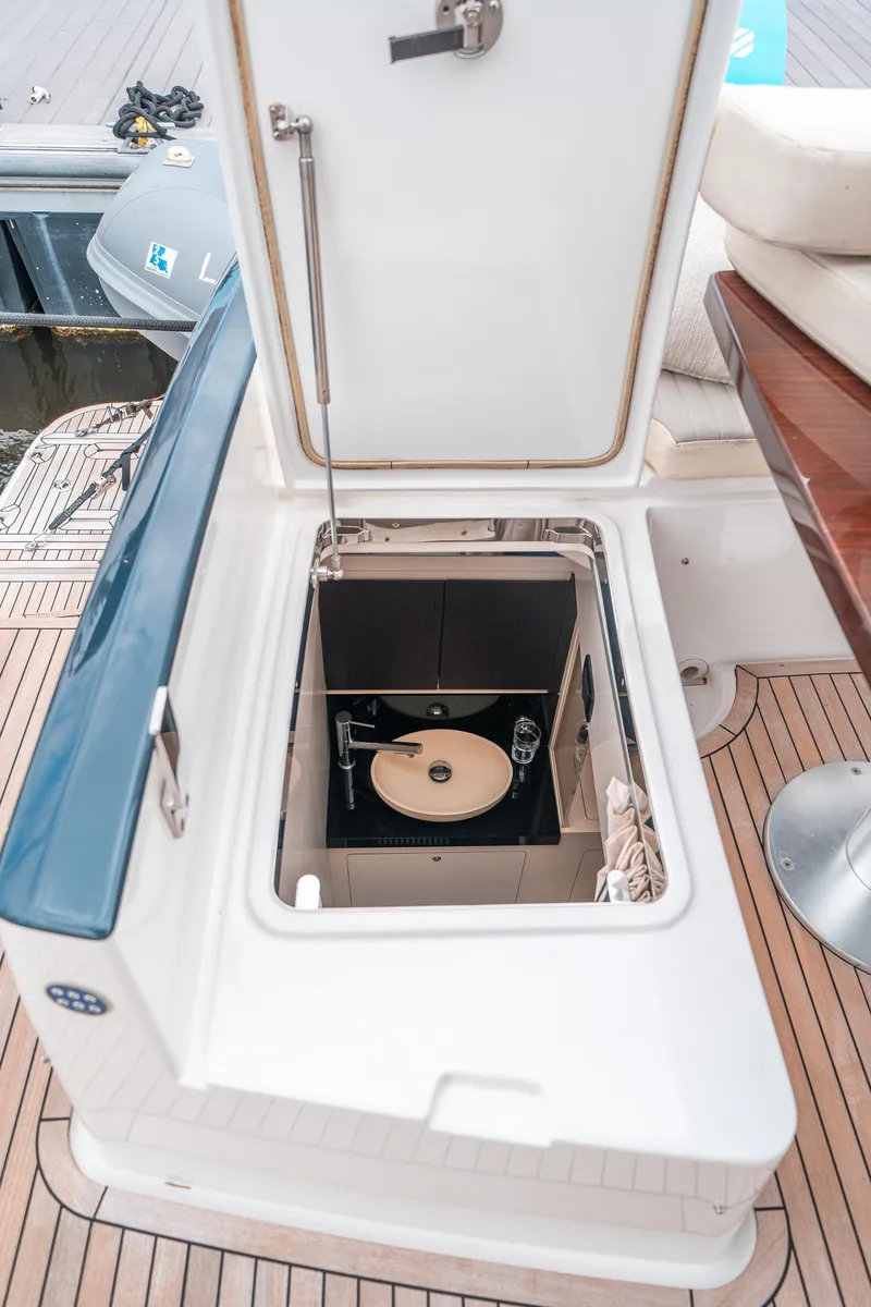 Slide: The Image of Azimut Magellano 53 2018 - 79