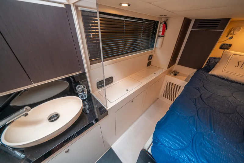 Slide: The Image of Azimut Magellano 53 2018 - 81