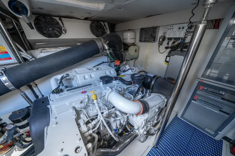 Slide: The Image of Azimut Magellano 53 2018 - 85