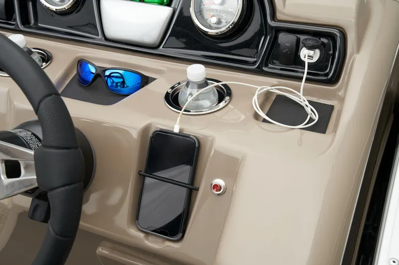 Slide: The Image of Ranger Reata 200C - 24