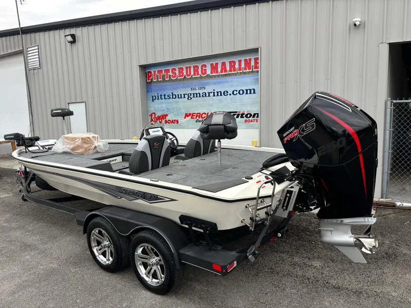 Slide: The Image of 2025 Ranger ALPHA 208 boat at Pittsburg Marine dealership. - 18