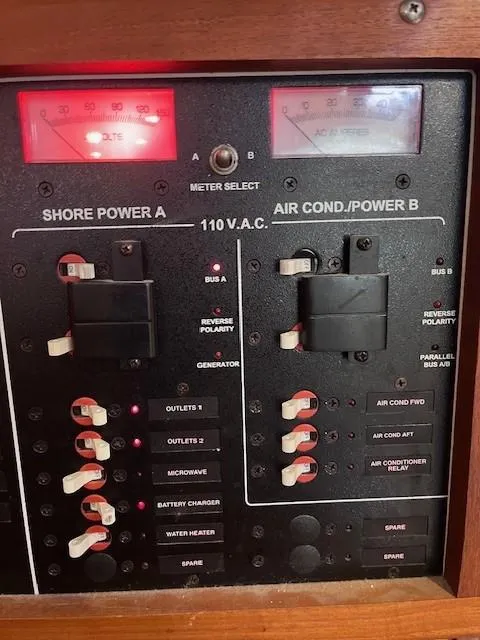 Slide: The Image of Hunter 410 2001 - 53