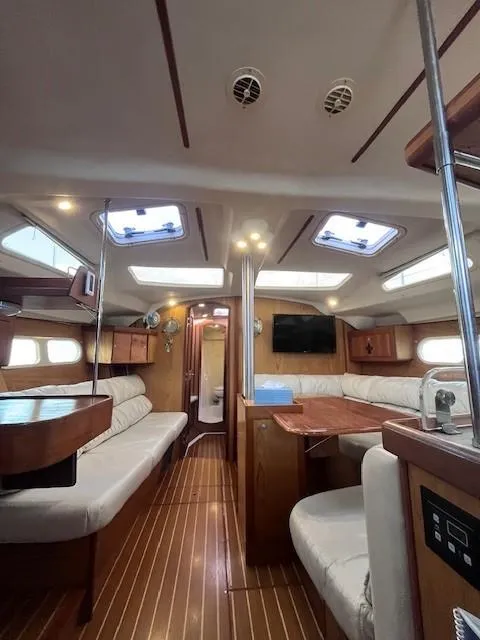 Slide: The Image of Hunter 410 2001 - 54