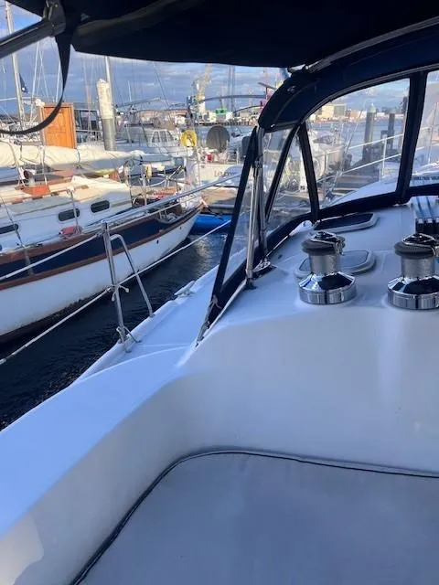 Slide: The Image of Hunter 410 2001 - 55