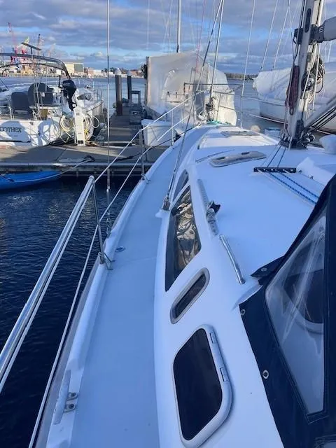 Slide: The Image of Hunter 410 2001 - 56